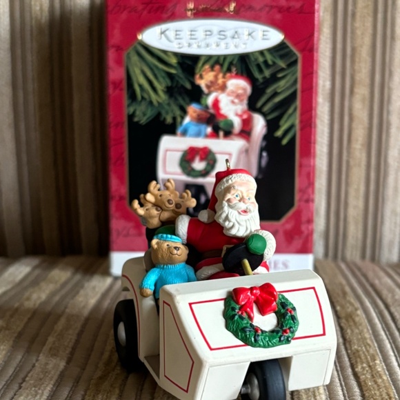 Six Hallmark “Here Comes Santa Series” ornaments #19 thru #22 and #24 and #25 - Picture 6 of 6